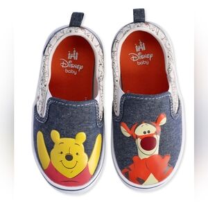 Disney Winnie The Pooh Toddler Size 6 Slip On Shoes